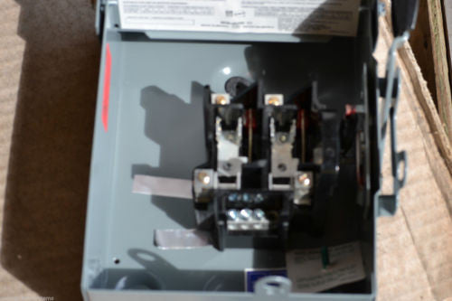 Switch Box Square D 1.5 HP 60HZ NSN: 5930-00-419-7400 P/N: D221NRB
