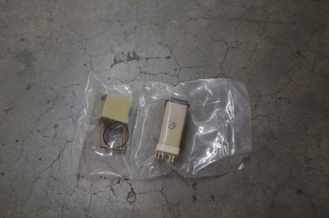 Indicator Light NSN:6220-01-249-8379 P/N:4177-6