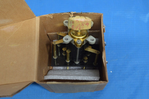 Arrow H&H Rotary Switch Bakelite 10A 125V P/N OA1251V NSN 5930-00-259-8961