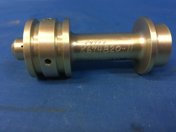 Kaman Aerospace Corp Plug Oil Feed P/N:K674730-11 NSN: 1615-00-834-7437