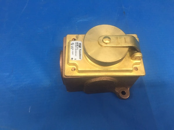 Thomas & Betts 3744 Receptacle Connector 30A 250V 20A 600VAC NSN:5935-00-435-2458