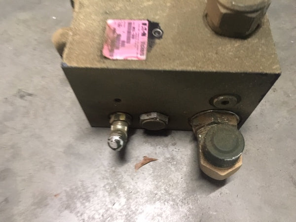 Vickers / Eaton MCD-5928 Manifold Valve Assembly NSN:4820-01-408-5648