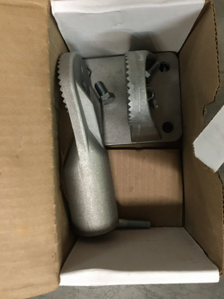 Kraft Tool CC800, Concrete Bull Float Bracket 4-Bolt Accepts Threaded Handles