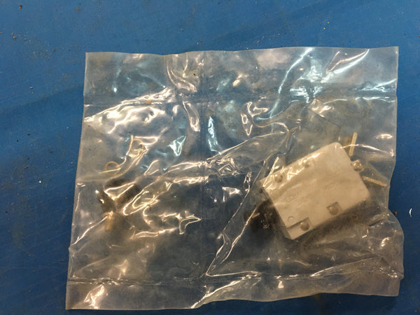 Mechanical Products 700-001-10, 10Amp Circuit Breaker NSN:5925-00-686-3297 Model:MS25244-10