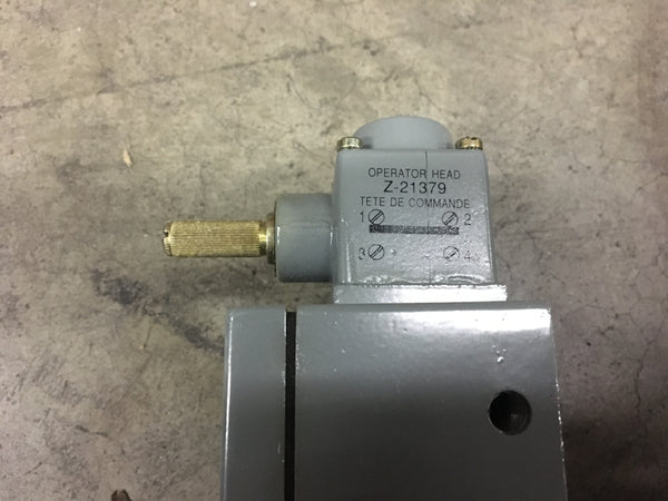 New Allen Bradley 802X-A4 Limit Switch, Lever Type