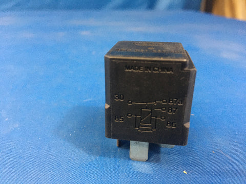 Hella Relay Sealed NSN:5945-01-504-0708 P/N:8225119
